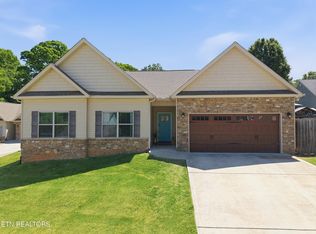 814 Mackenzie Dr, Maryville, TN 37804