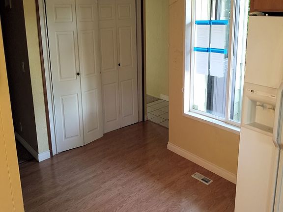 3rd image of 3923 104th St E