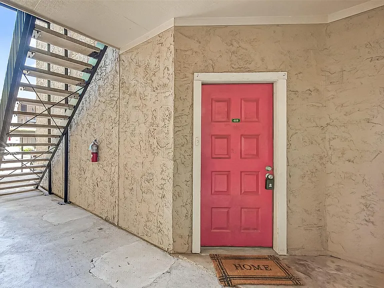 10855 Meadowglen Ln #608 — Photo 21