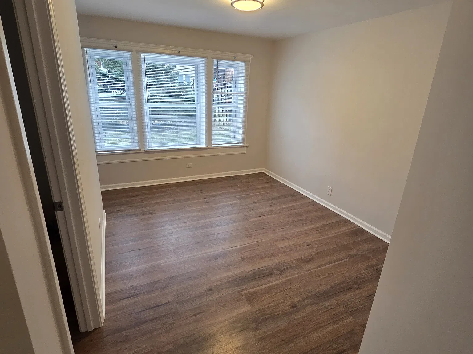 2828 S Keeler Ave — Photo 1