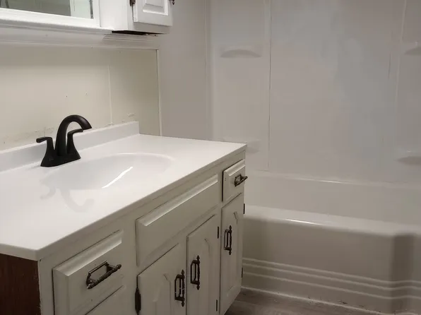 643 E 4th St, Mount Carmel, PA 17851