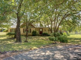 822 S Old Potato Rd, Paige, TX 78659