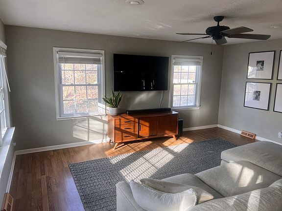 5th image of 3920 W 48th St
