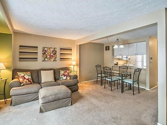 Living/Dining Combo