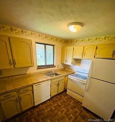 2nd image of 20 Amato Dr