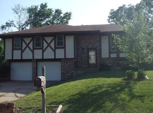 412 Arthur Ave, Bonner Springs, KS 66012