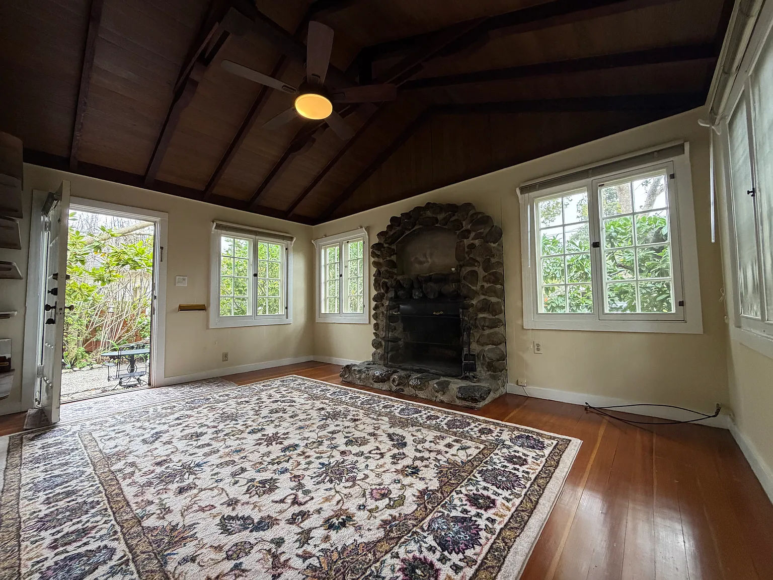 1 bed, 448 sqft, $3,000 — Photo 2