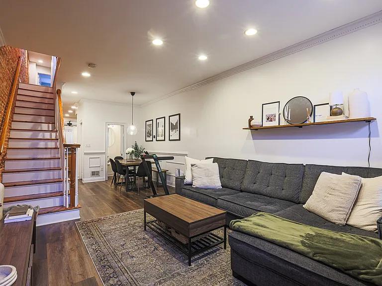 9 N Linwood Ave — Photo 3