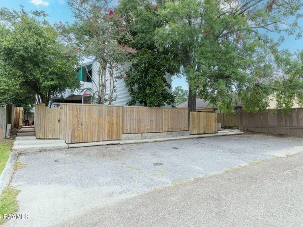 303 Fox Run Ave, Lafayette, LA 70508