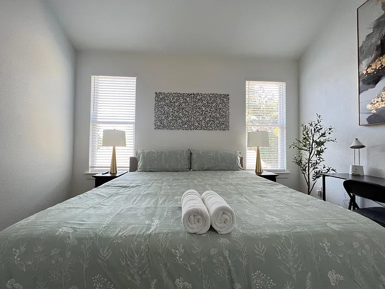 3815 Hamilton Ave — Photo 17
