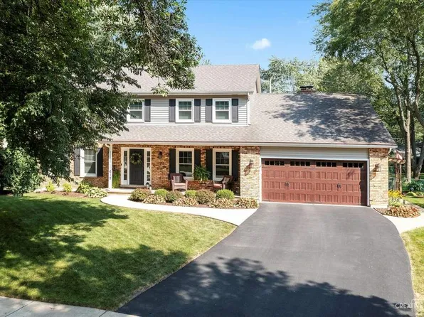 612 Vicksburg Ct, Naperville, IL 60540