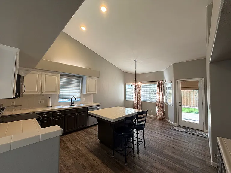 2785 E Shea Dr — Photo 6