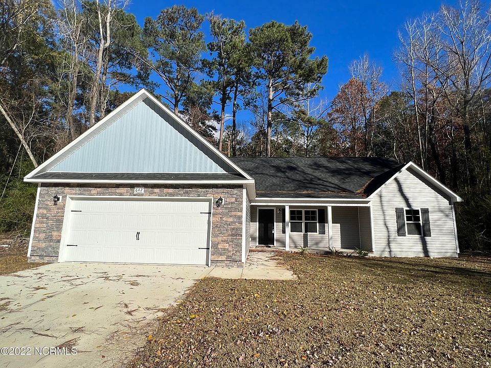 1st image of 642 Walnut Dr