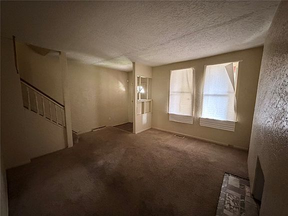 3rd image of 310 Arabella St
