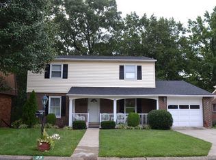 33 Parkway Dr, Huntington, WV 25705