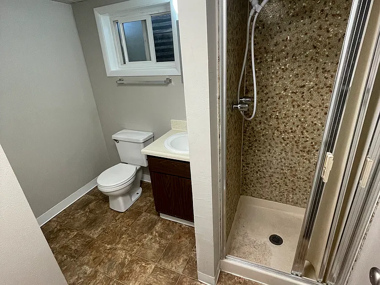 1539 Pratt St — Photo 19