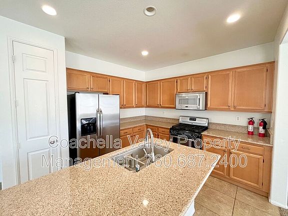 5th image of 62806 Kitetail Dr