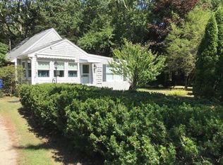 34 Meadowbrook Ln, Mattapoisett, MA 02739