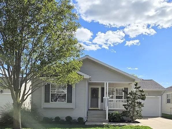 1534 N Teal Waters Dr, Jenison, MI 49428