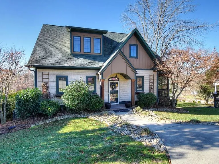 121 Lake Haven Dr — Photo 5