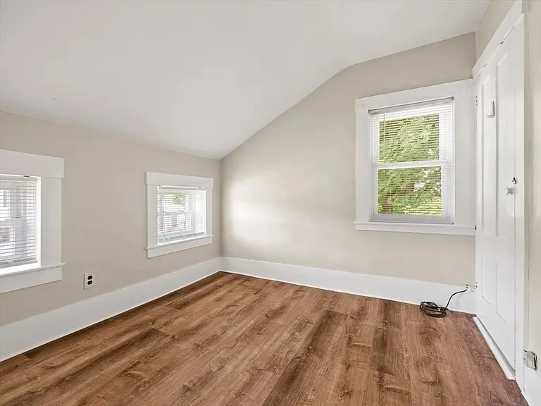 27-29 Kilby St — Photo 13