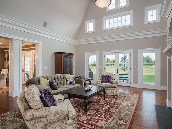 3rd image of 6932 Ballantrae Pl