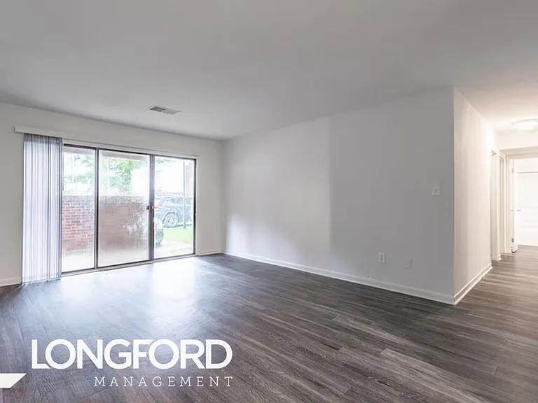 Sonoma Woods Apartments — Photo 37
