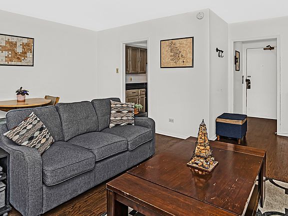 4th image of 4880 N Marine Dr APT 213