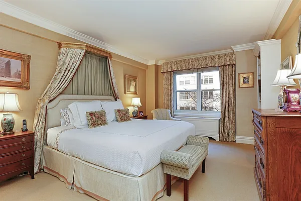 Sold by Corcoran | media 11