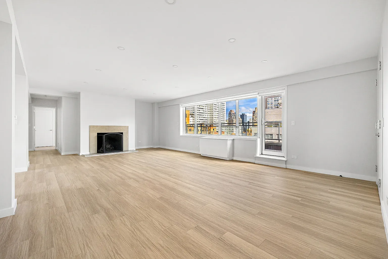 165 East 66th Street — Photo 2