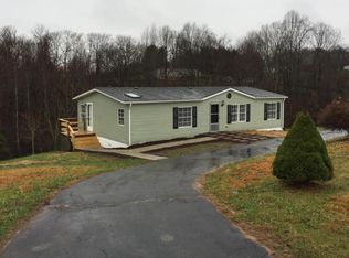 112 Mountain Meadow Dr, Vinton, VA 24179