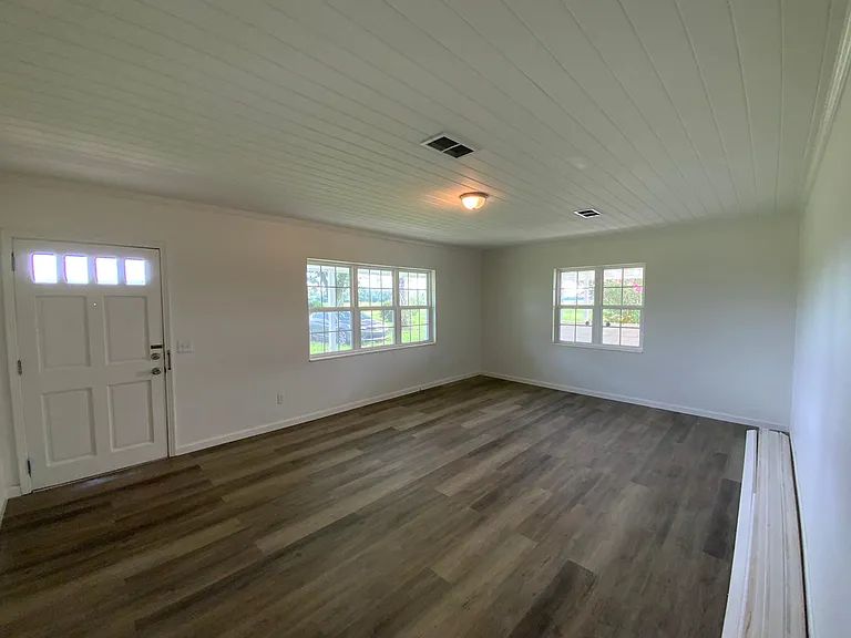 12818 Barwick Rd — Photo 10