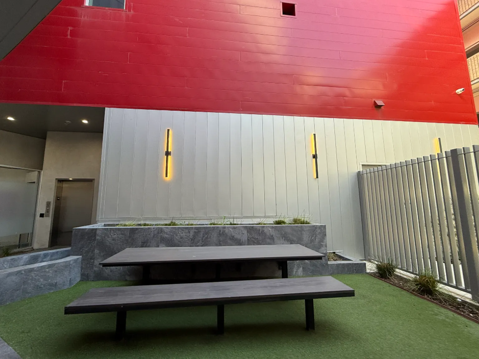 495 Promenade Ave — Photo 4