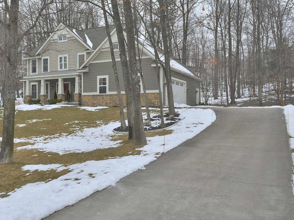 1st image of 9331 E Summerfield Dr
