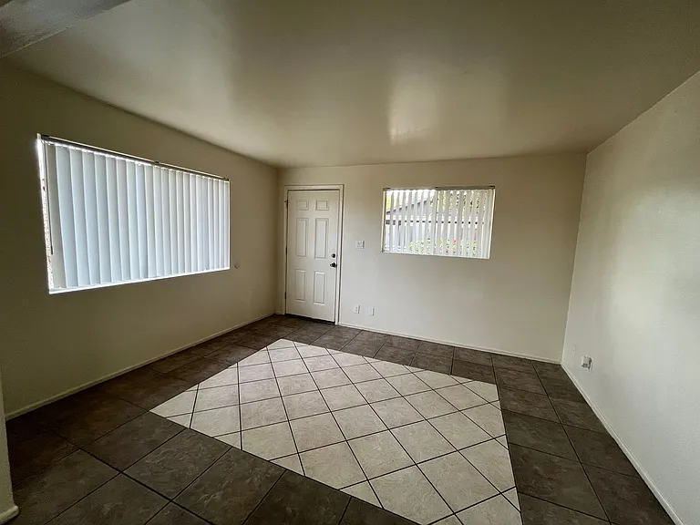 127 S Carney Ave #D — Photo 4