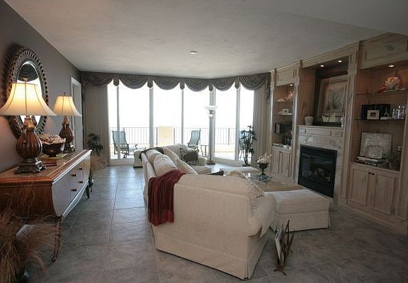2nd image of 7 Avenue De La Mer APT 806