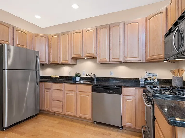 8 Howell St #1 — Photo 4