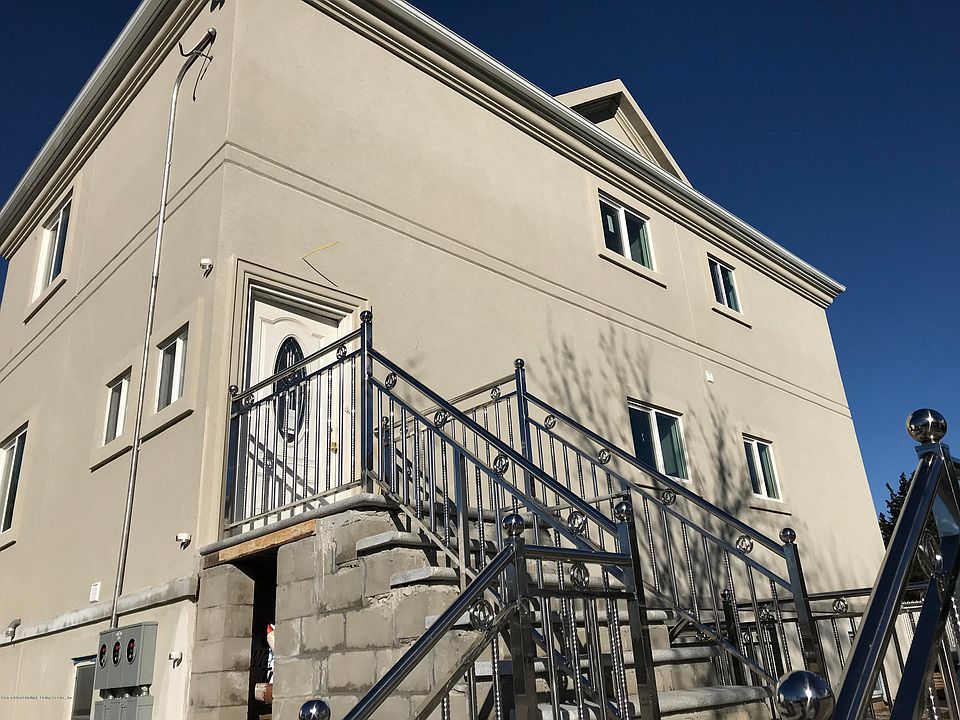 1st image of 120 Pemberton Ave