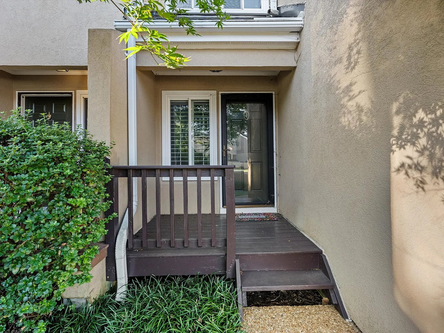 3 bed, 1380 sqft, $2,500 — Photo 2
