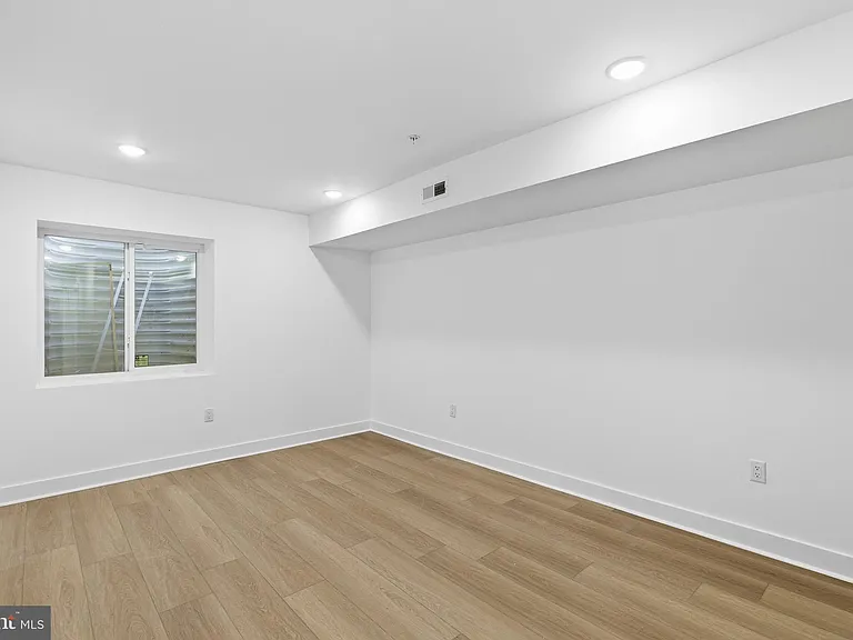2310 N Sydenham St #1 — Photo 15