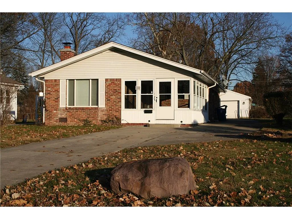 399 N Gibson Ave photo 1