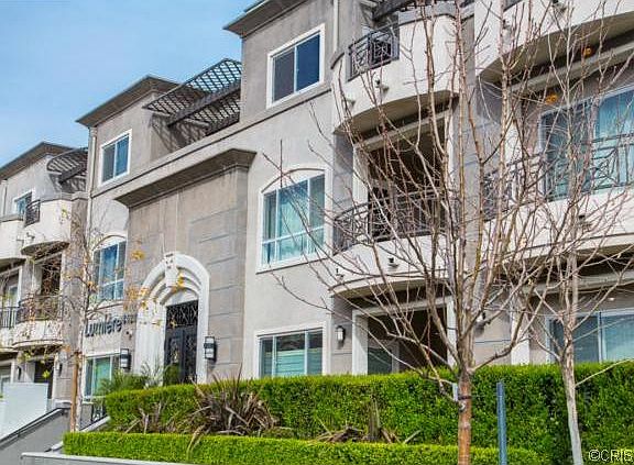 2nd image of 4424 Whitsett Ave APT 112