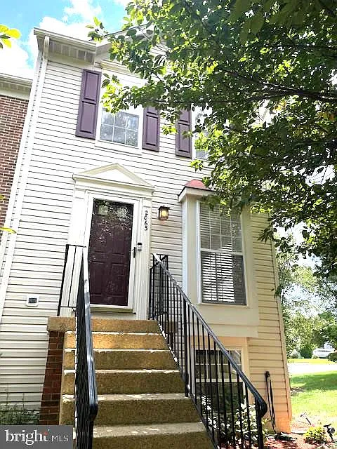 2 bed, 2.5 bath, 1408 sqft, $2,600 — Photo 2