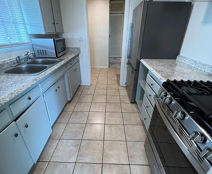 839 E Waverly St #1 — Photo 8