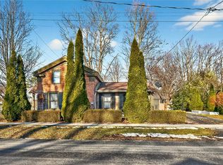 17 Washington St, Dundee, NY 14837