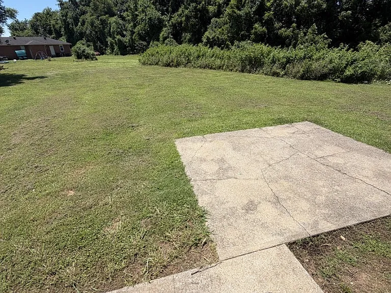360 Creekwood Ct #B — Photo 17