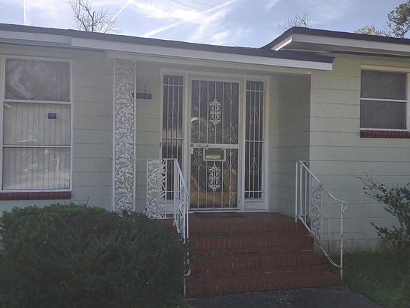 2nd image of 1708 W 14TH Street