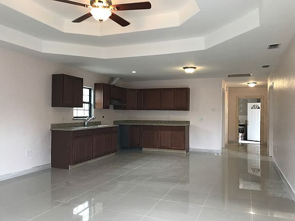 3rd image of 429 Palm Harbor Dr