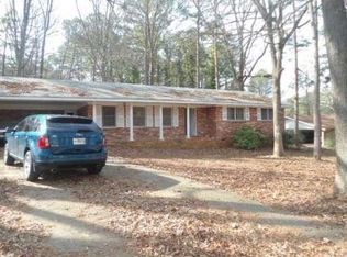 313 Navarre Dr, Stone Mountain, GA 30087