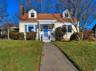 111 Lou Ave, Kings Park, NY 11754